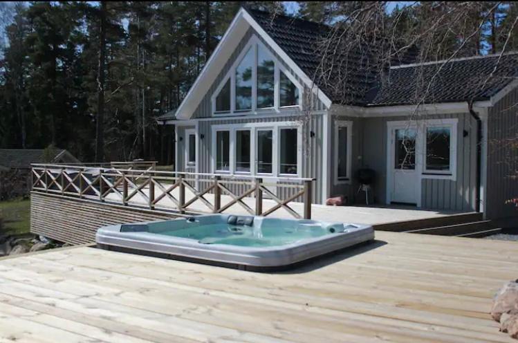 Nybyggd Villa Gnesta Ngoại thất bức ảnh